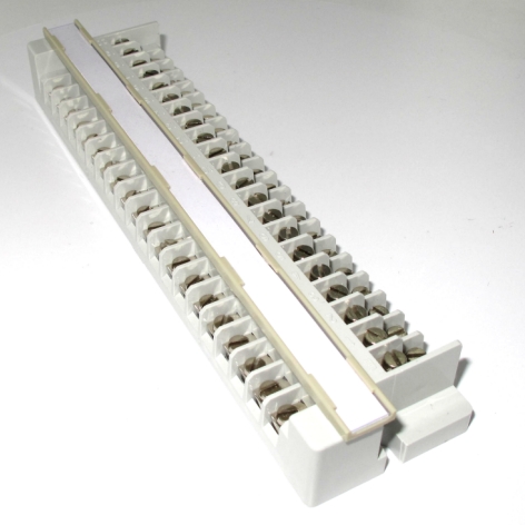 Schwachstrom-Schraubleiste-38-400-00230-N Anschlussleiste 20DA für 40-Drähte Schraubklemmen 170mm Kabelverteiler